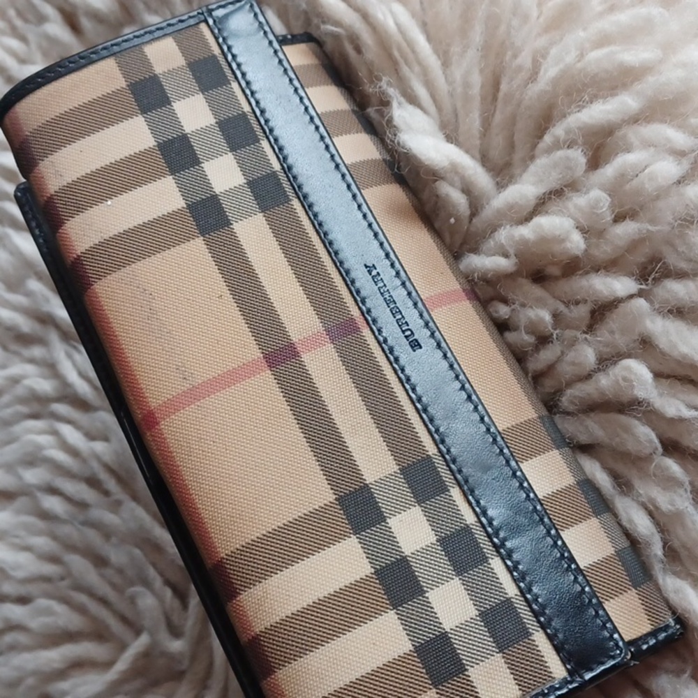 Burberry   Novacheck wallet